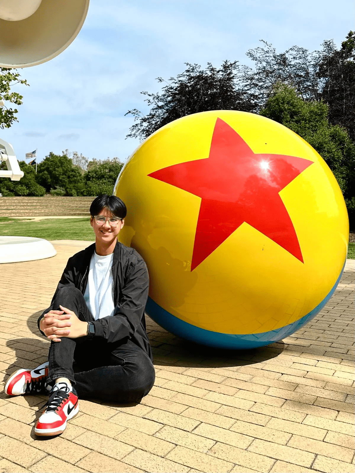 Huang Hongyun at Pixar office