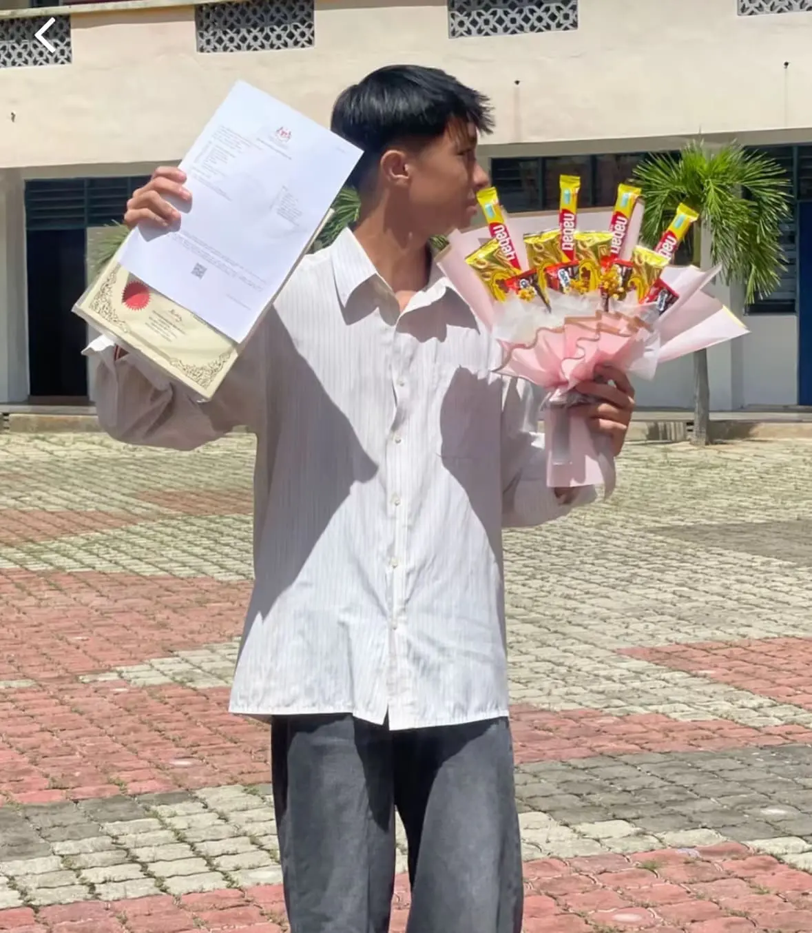 'I Hope I Made You Proud' - M’sian Teen Visits Family’s Graves After Scoring 5As In SPM