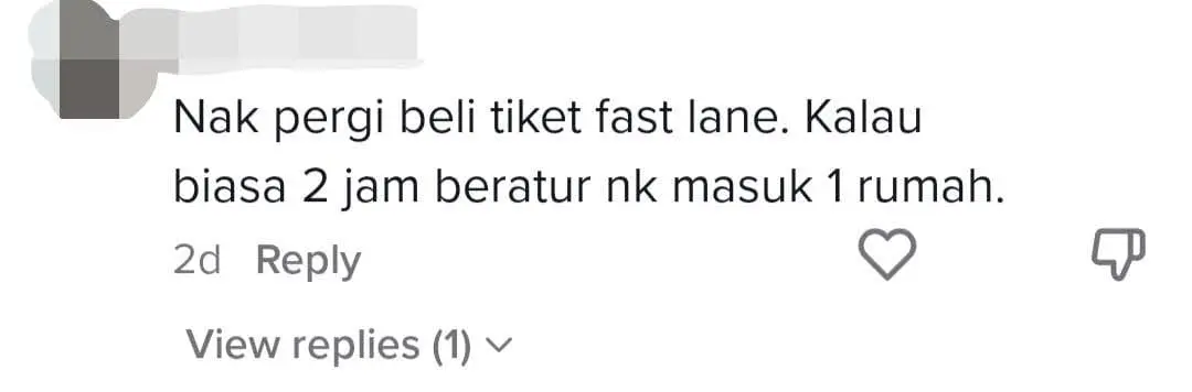 Frightfully Long Queues at Sunway's Nights of Fright 8 This Year