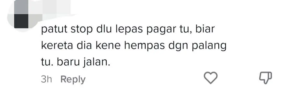 Honda Driver Nearly Hits Car In Front To Avoid Paying Toll Fees