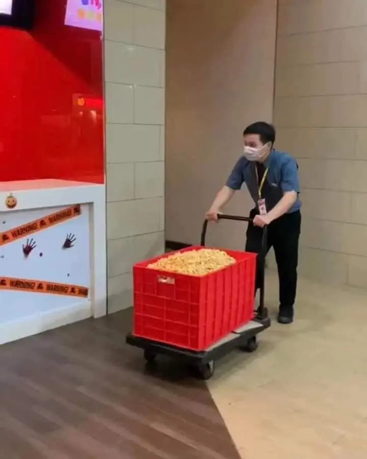Moviegoers Show Up With Giant Bags & Buckets After Vietnam Cinema Chain Offers Free Popcorn