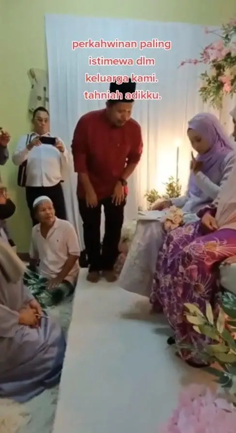 M'sian OKU Newlyweds Amaze Netizens By Using Sign Language To Get Married
