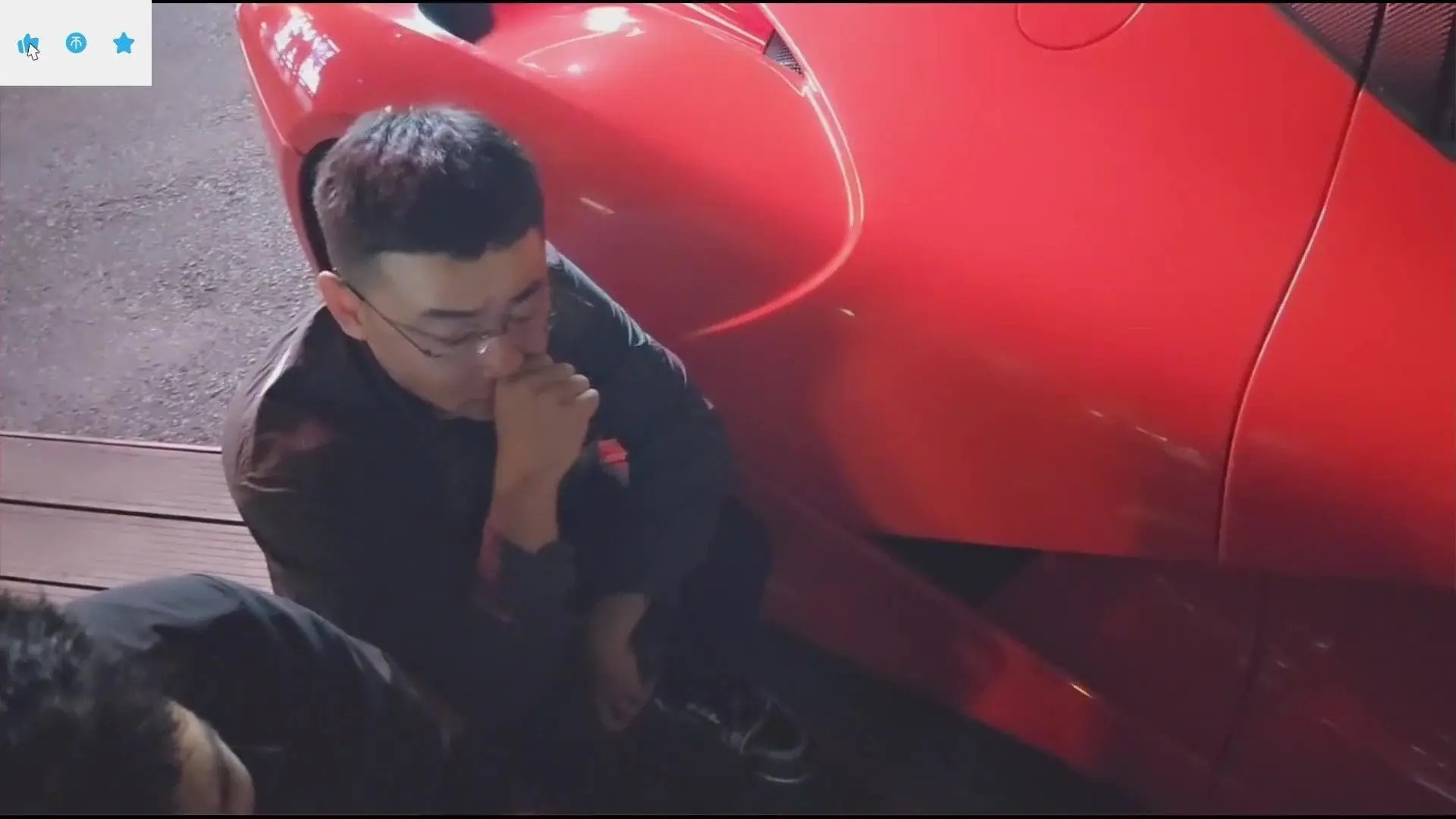 China Influencer looking worried