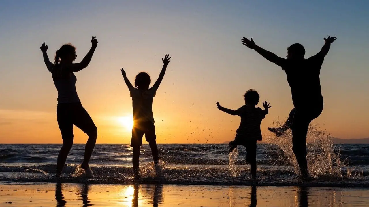 M'sian Guy Vents Of His Dismay When He Found Out His Divorced Mother Works As A Prostitute To Support Their Family