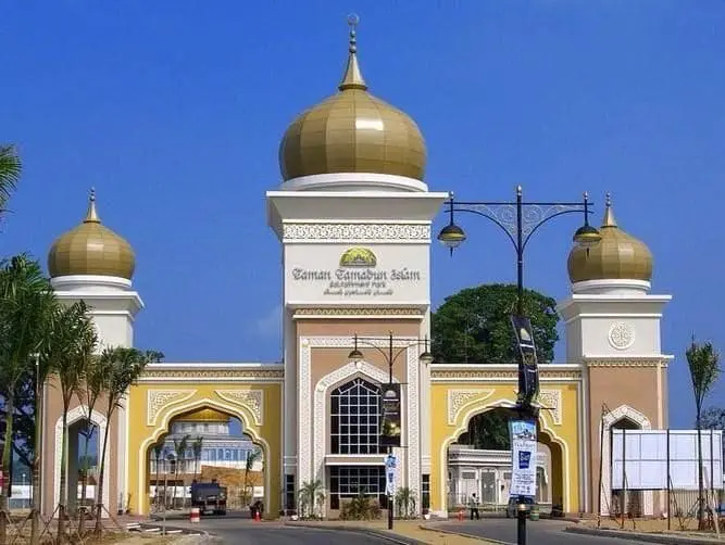 Ambulance Driver Responds To Emergency Call, Discovers Victim Was His Own Son