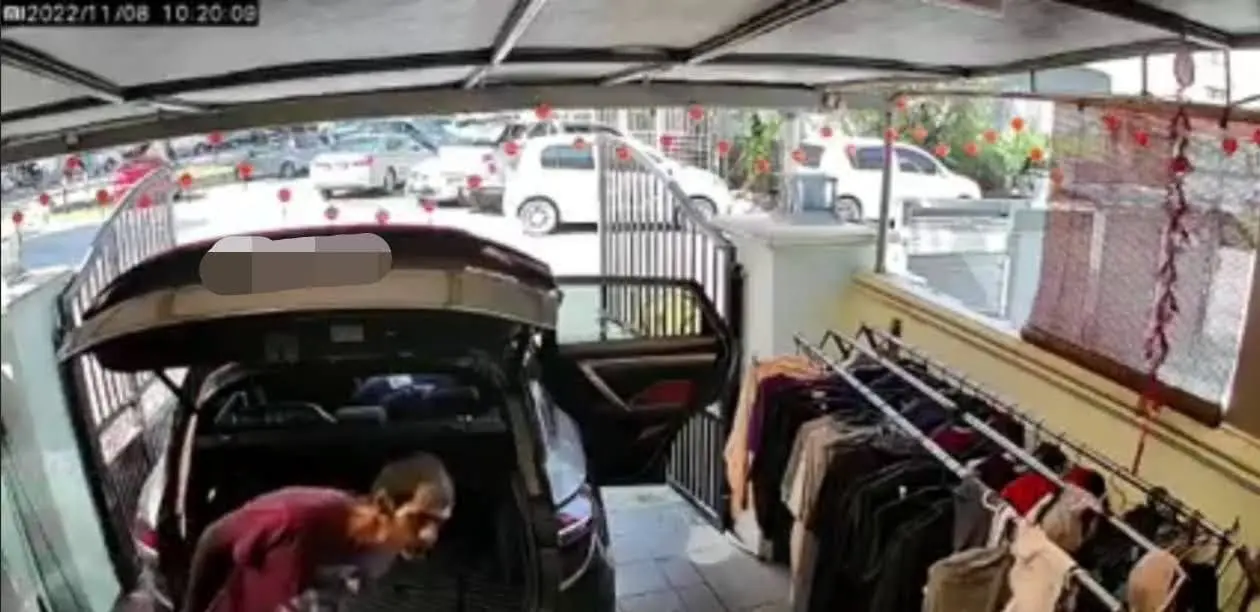 Thief Enters House In Broad Daylight - Steals RM7 000 Phone From Living Room