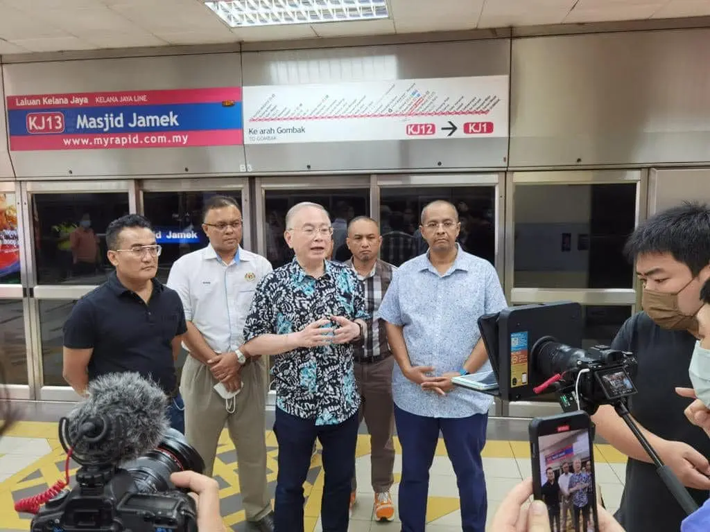 Wee Ka Siong at Kelana Jaya LRT Line