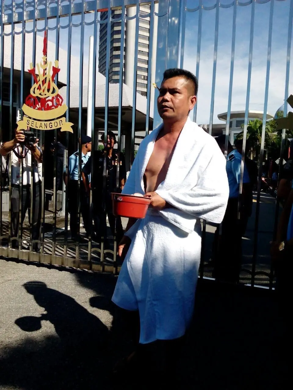 "I Was Treated Like Trash" — Jamal Yunos Complains About Being Unappreciated By M'sians