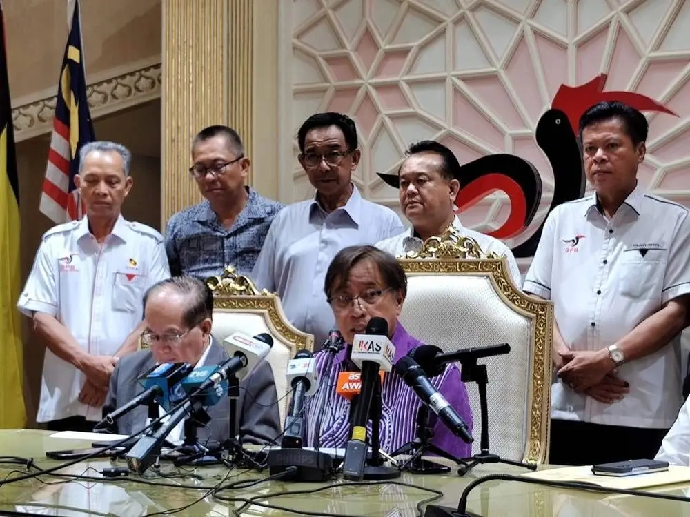 #KerajaanGagal Is Trending On Twitter Amid Political Uncertainty Post-GE15