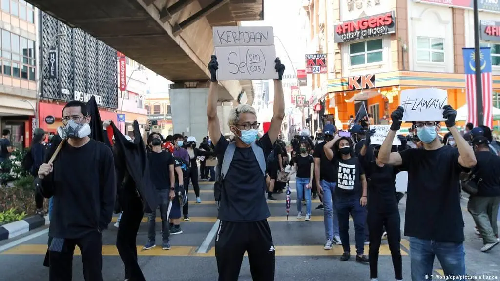 #KerajaanGagal Is Trending On Twitter Amid Political Uncertainty Post-GE15