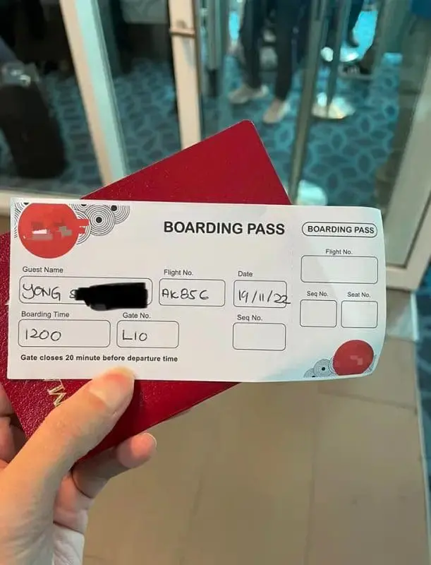 M'sian Passengers Get Thrown Out Of AirAsia Flight Due To Overbooking Issues