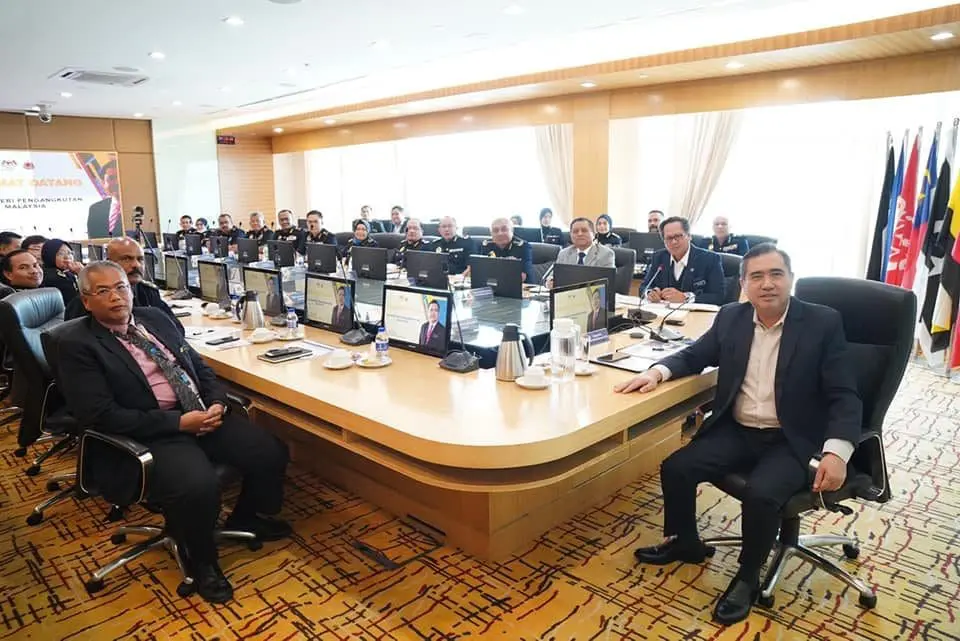 Anthony Loke meets with JPJ