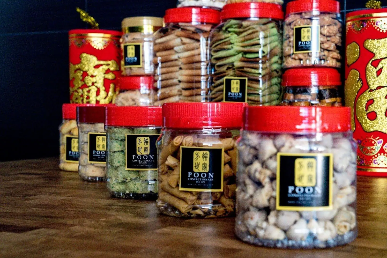 5 Things M'sians Can Relate To When They Return to Their Hometown for CNY cookies