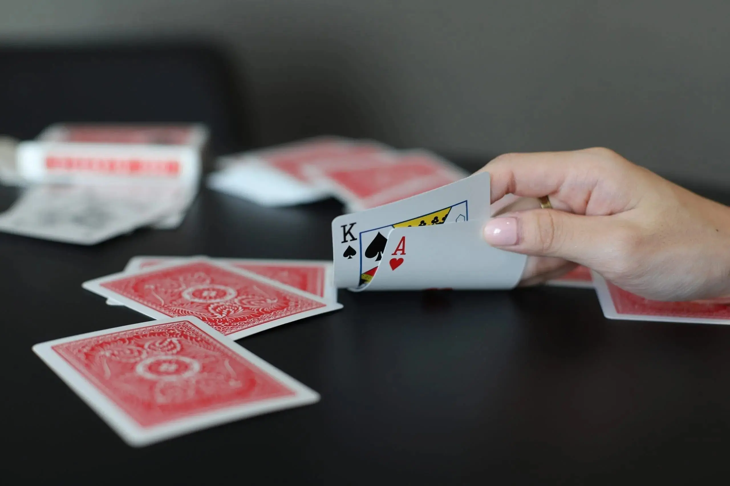 5 Things M'sians Can Relate To When They Return to Their Hometown for CNY gambling cards