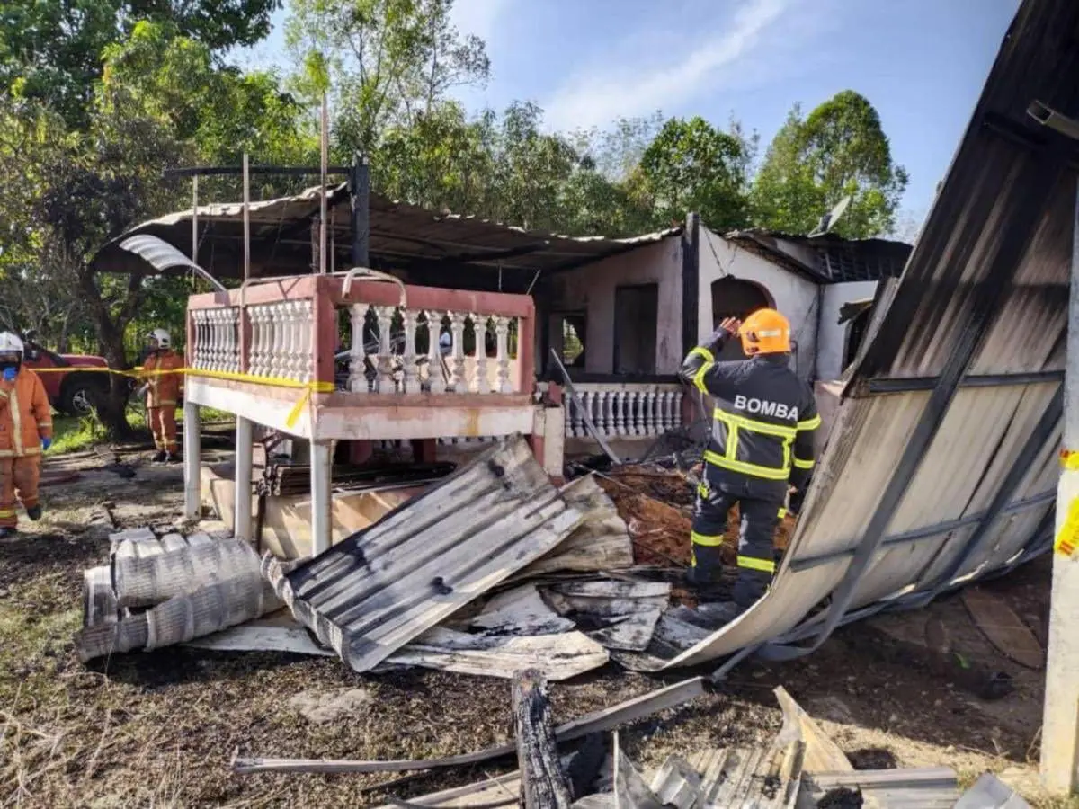 12yo M'sian Girl Burnt Alive In Fire At Home In Baling