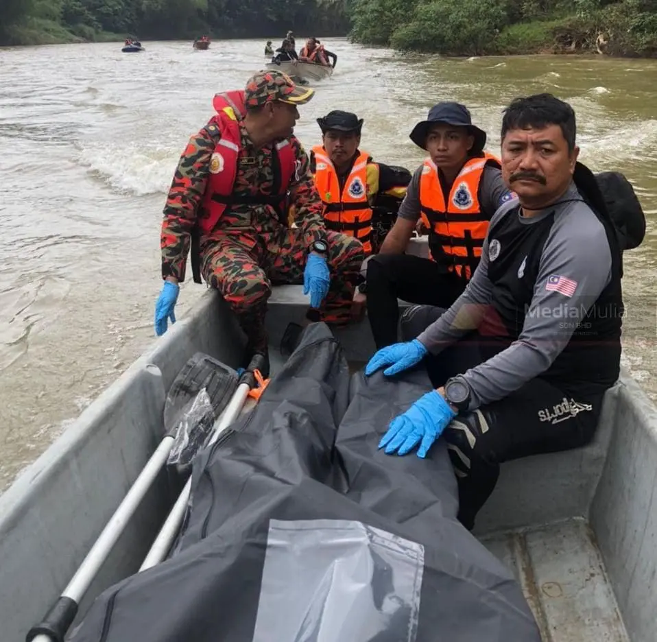 M'sian Father Loses Life After Saving Son From Drowning In T'gganu