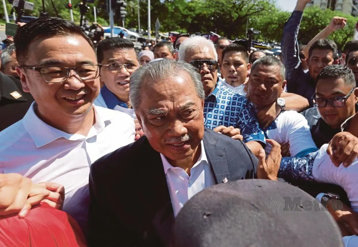 Muhyiddin Yassin at MACC headquarters