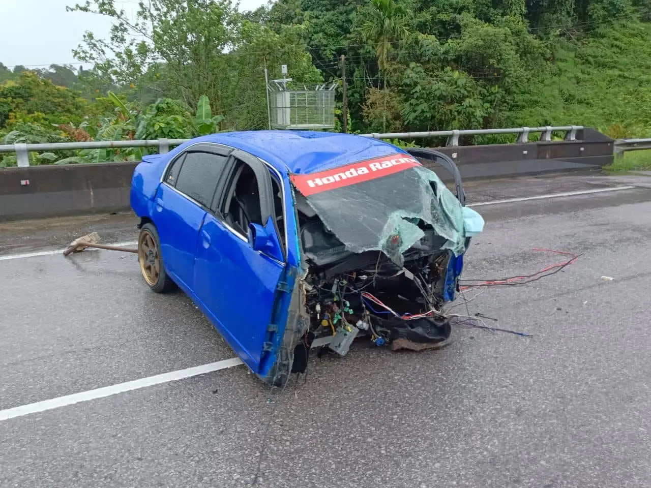 Car Splits Into Half In Sarawak, Killing Police Officer