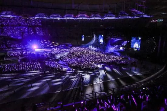 Male Foreign Artists Not Allowed To 'Cross Dress' While Performing In M'sia