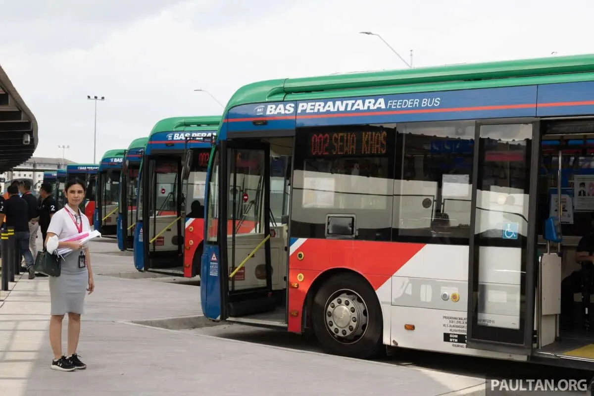 Feeder buses at Putrajaya MRT line