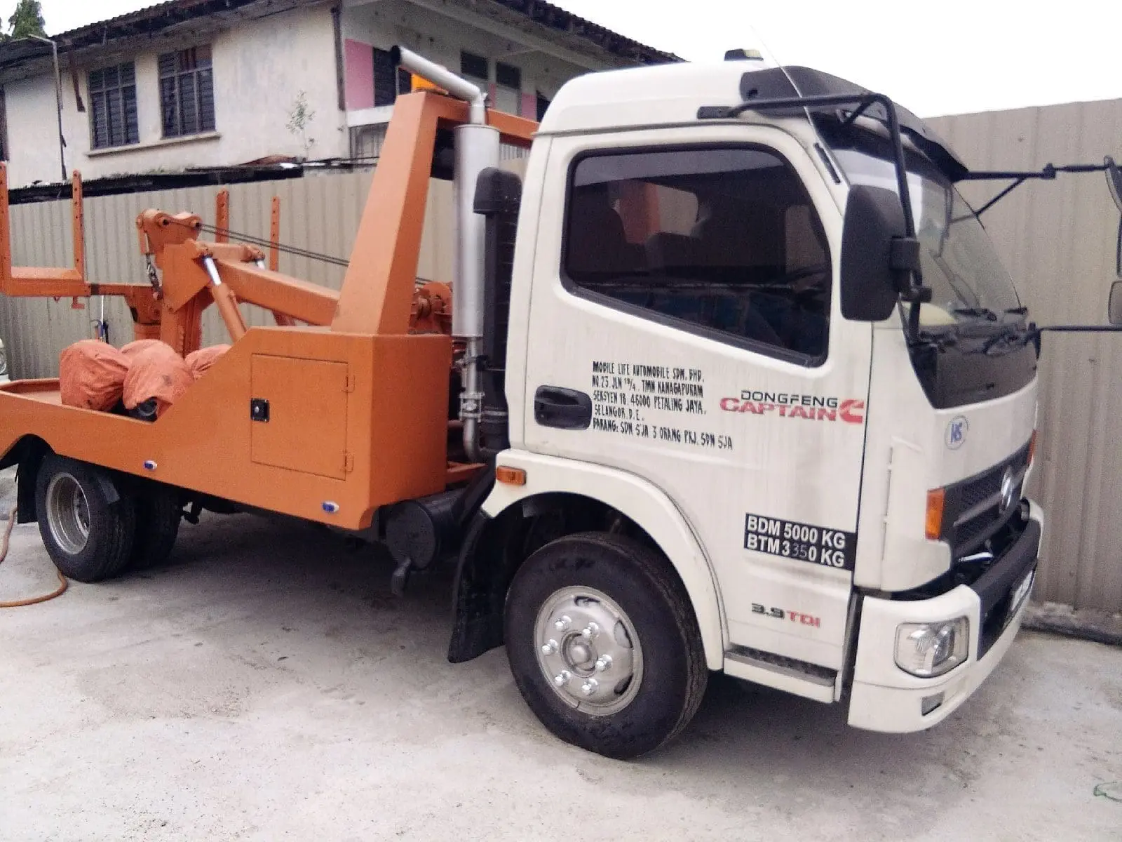 5 Tow Truck Service Horror Stories From M'sians