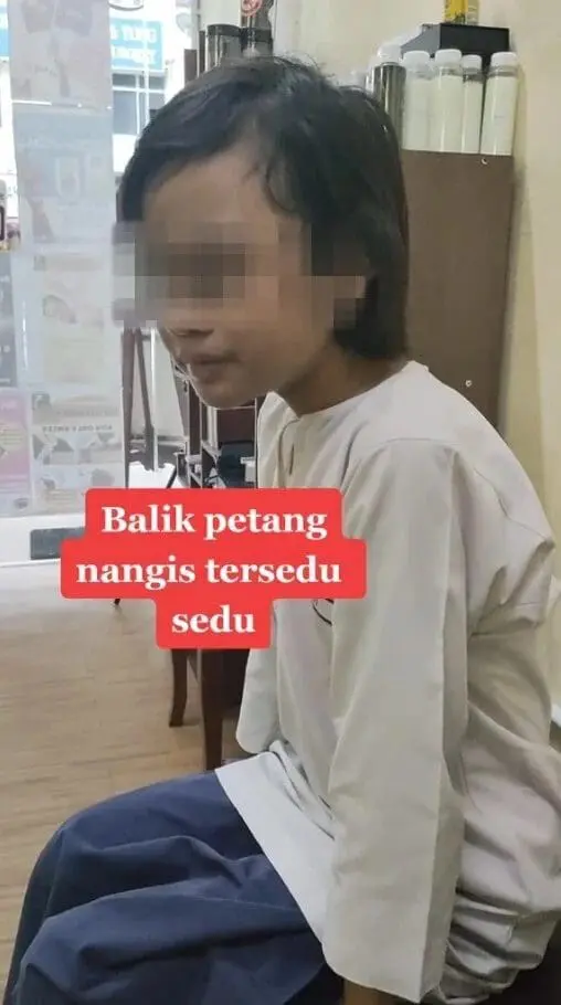 M'sian Girl Cries Over Being Lonely At School, Says It Was Due To Her Speaking English