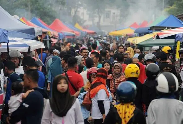 M'sian Says He Avoids Going To Ramadan Bazaars As 'Sexily Dressed' Women Often Tests His Self-Control