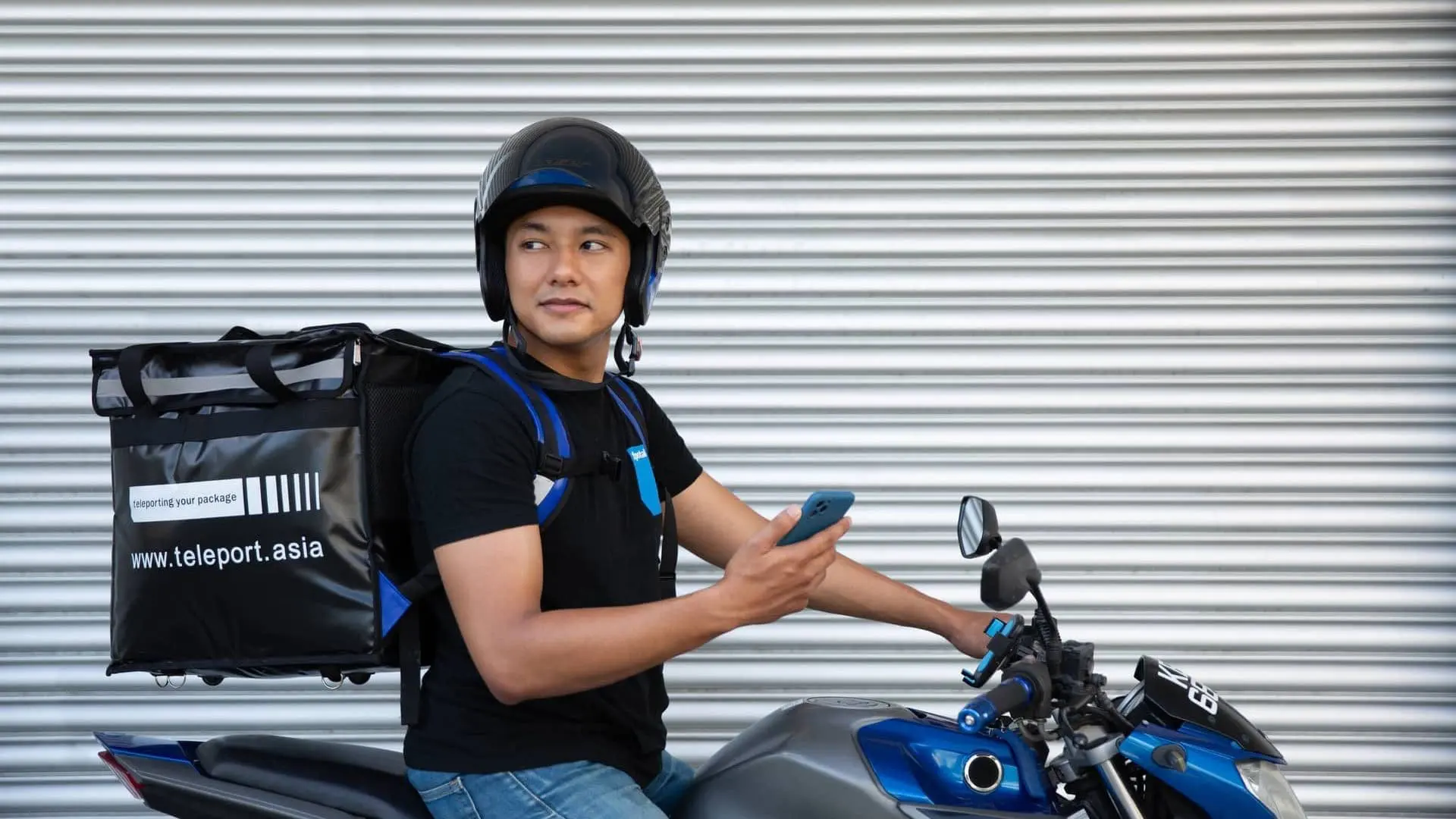 "If You're Dumb, Don't Be A Rider!" — M'sian Woman Enrages Netizens With Rude Message On Parcel