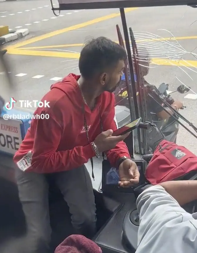 "How To Pay For This?" — M'sian Bus Driver Reduced To Tears After Windscreen Suffers Massive Crack During Accident