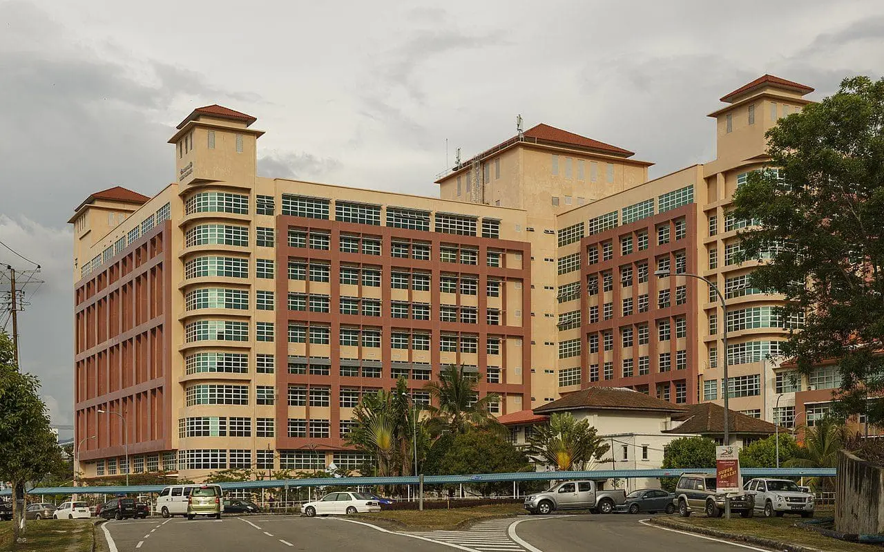 Queen Elizabeth Hospital in Kota Kinabalu