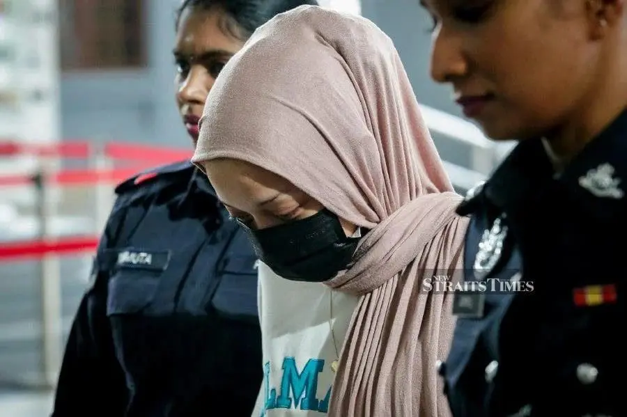 Jobless M’sian Woman Accused Of Stealing Step-Aunt’s Debit Card To Buy iPhone 14 Pro Pleads Not Guilty