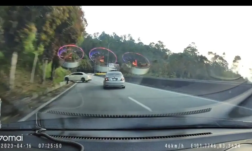 Video Shows Drifting Honda Civic Crashing Along Road Leading To Genting Highlands