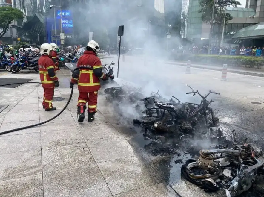 M'sian Delivery Rider Accused Of Burning Vehicles At Suria KLCC Pleads Not Guilty