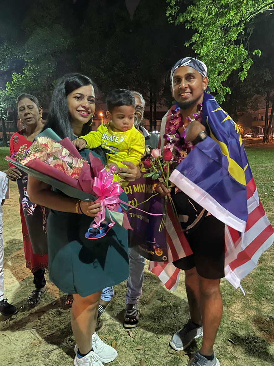 Dj Dasz and his family