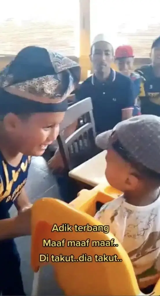 M'sian Boy Tries To Show Off Roti Canai Making Skills, Dough Lands On Top Of Baby's Head Instead