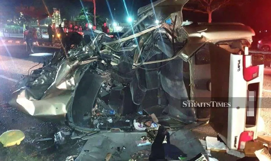 24yo M'sian Man Buys Engagement Rings With Fiancée, Tragically Dies In Accident On The Way Home