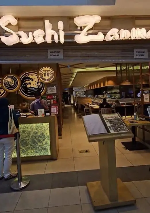 Sushi restaurant cashier