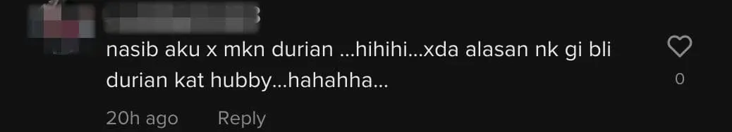 Super Ripped M'sian Dad Becomes Online Sensation For Selling Durians Shirtless comment 1