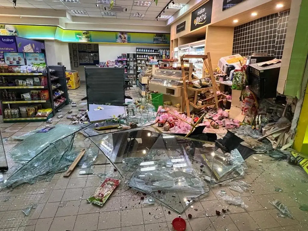 69yo M'sian Man Crashes Into Convenience Store After Stepping On The Gas Pedal By Mistake