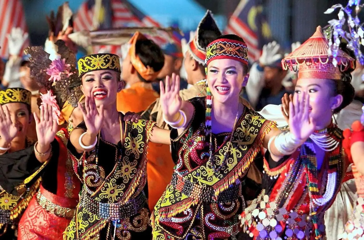 Malaysia Airlines Magazine Mixes Up Sarawak's Nickname With Sabah's, Minister Calls Them Out