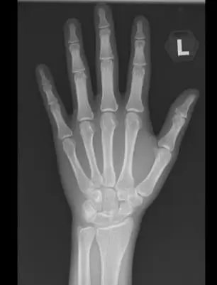 M'sian Doctor Shares Heartwarming Encounter He Had With 17yo Teen Who Wished He Was Taller