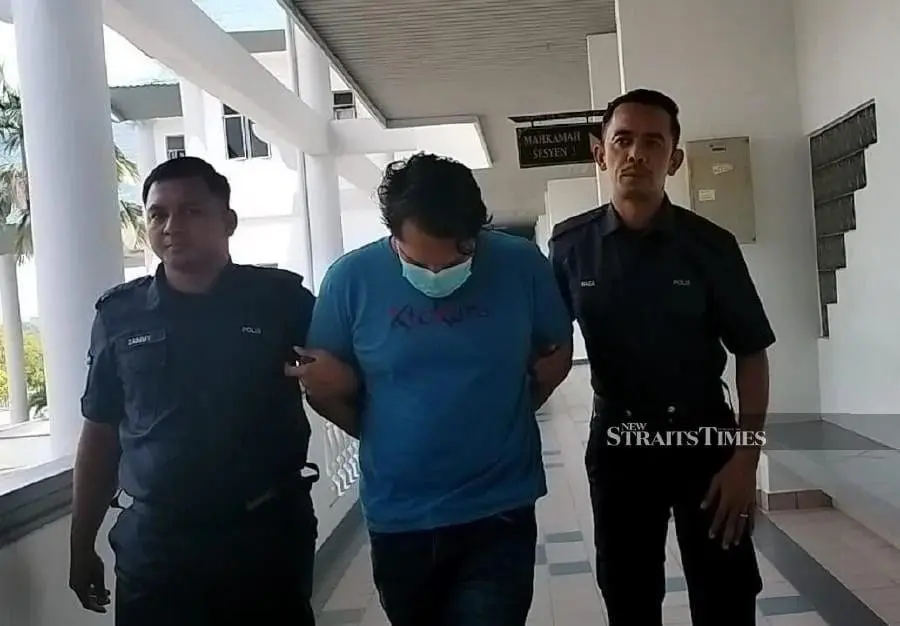 M'sian Man Beats Wife With Golf Club Over Suspicion That She Cheated With 19yo Boy