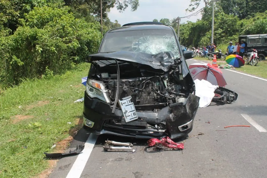 3 M'sian Siblings Aged 5 To 15 Die After Motorcycle Crashes Into MPV In Pahang