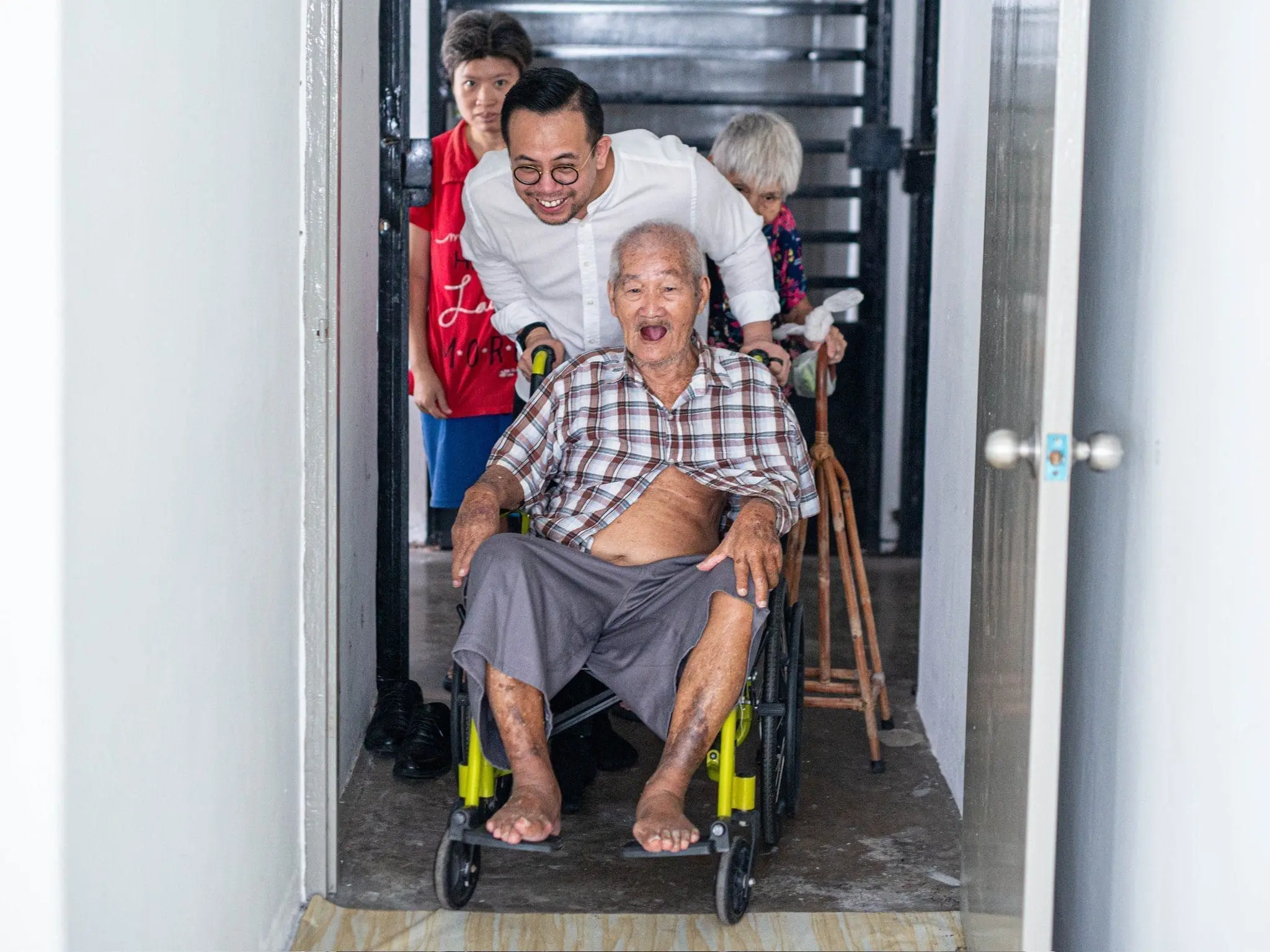 Penang MP Helps Elderly Couple Find A New Home After They Were Kicked Out By Landlord