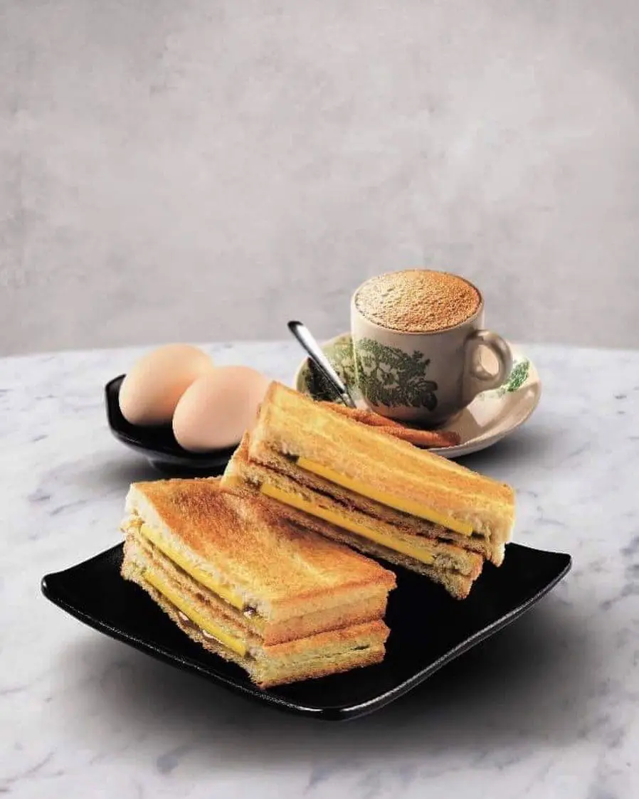 "It's Their Job!" — M'sian Rants About Having To Crack Egg Himself At Penang Kopitiam, Netizens Call Him Lazy