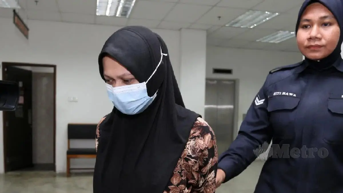 Rusneeda Baraheng detained by police officer