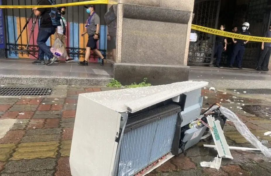 21yo Woman Dies After Aircon Falls 17 Floors Down And Hits Her