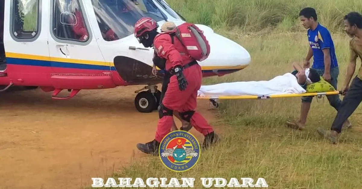 18yo M'sian Struck By Lightning While Using Earphones, Now Unable To Stand