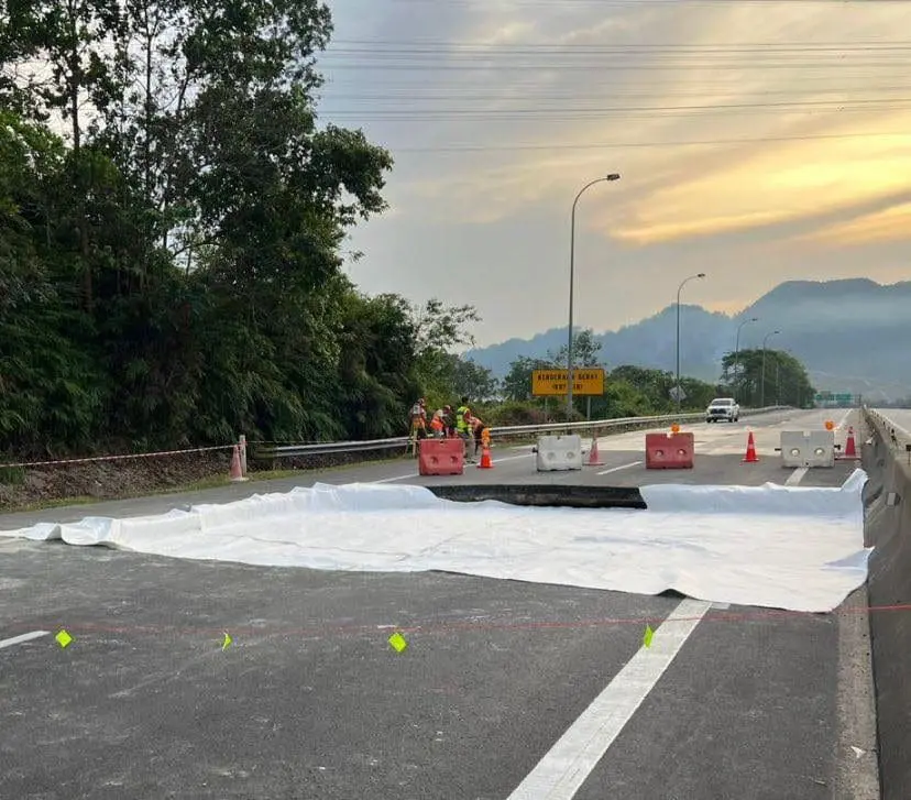 Giant Sinkhole Spotted At KL-Karak Highway Due To Underground Tunnel Works