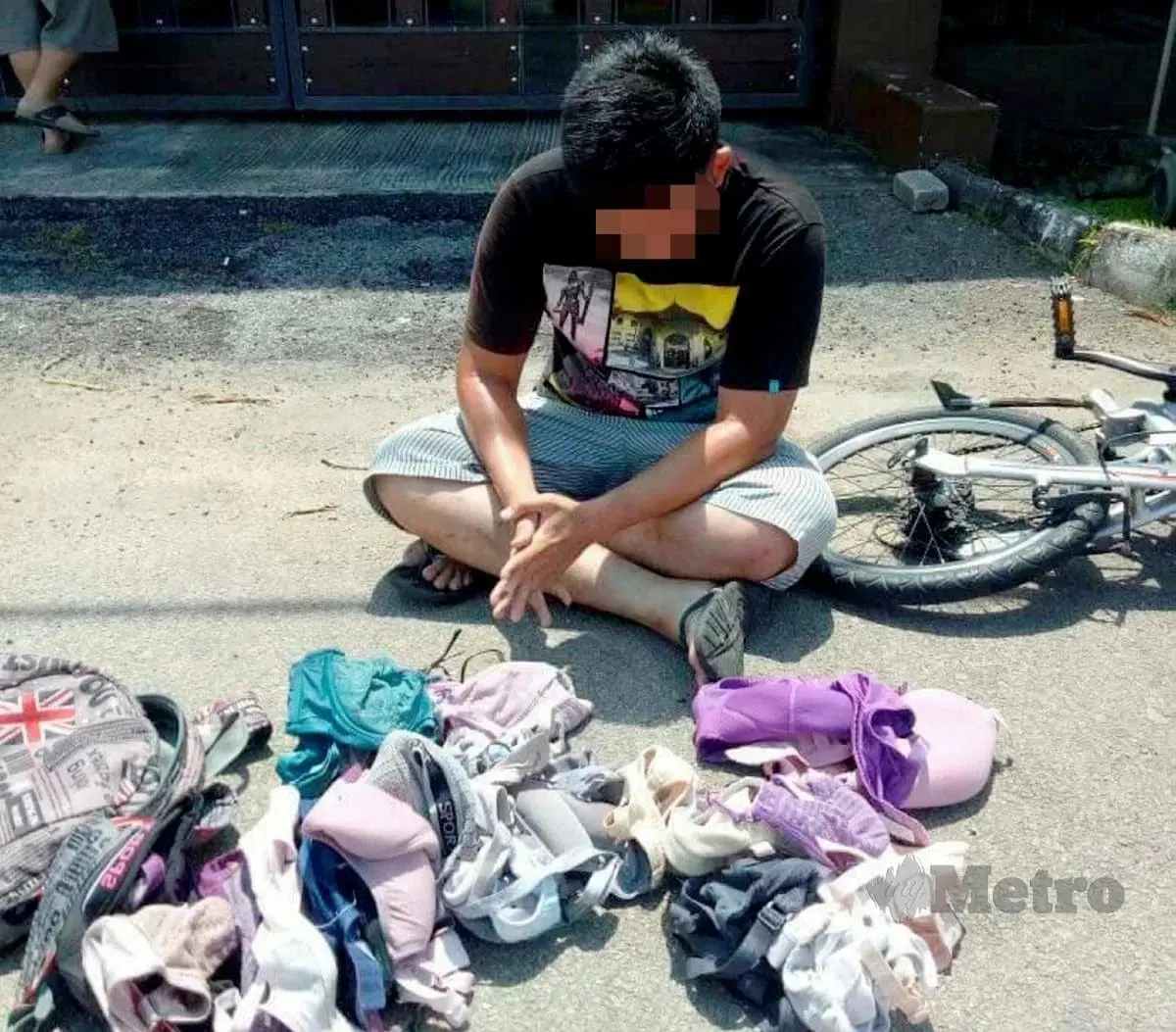 M'sian man caught with stash of women underwear